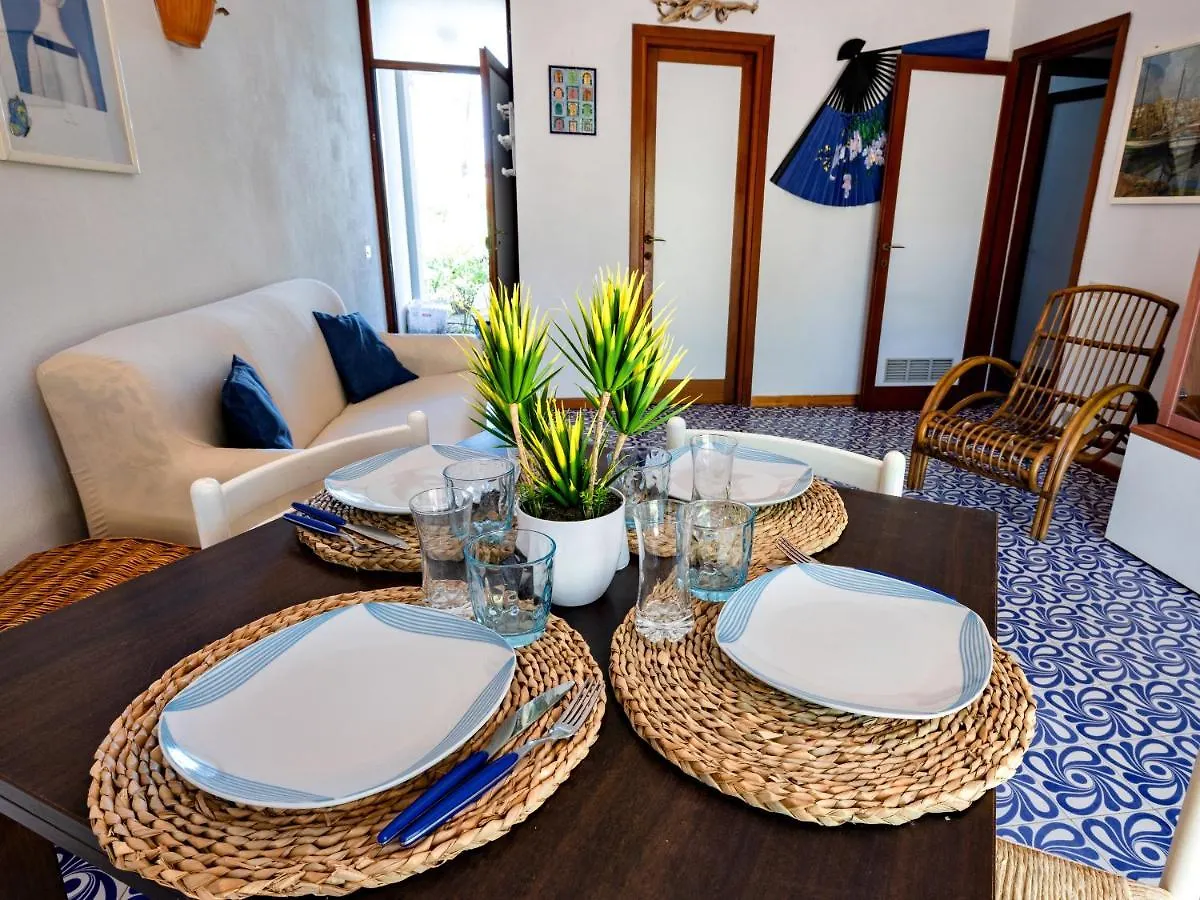 Apartment Luminoso Appartamento Principina a Mare